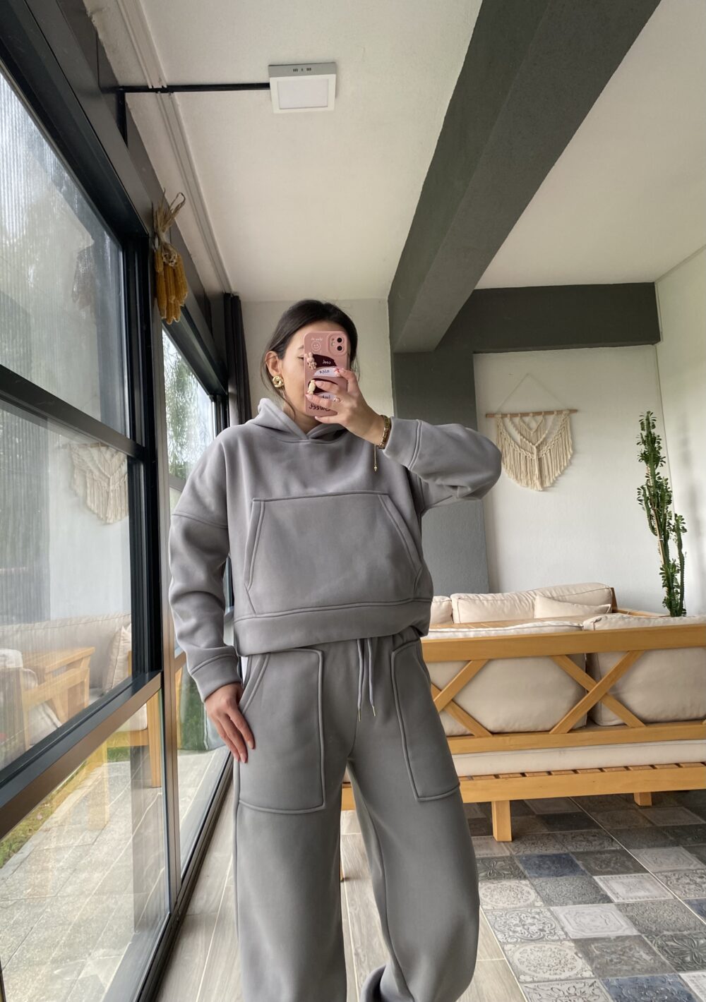 GRİ KAPÜŞONLU SWEATSHİRT